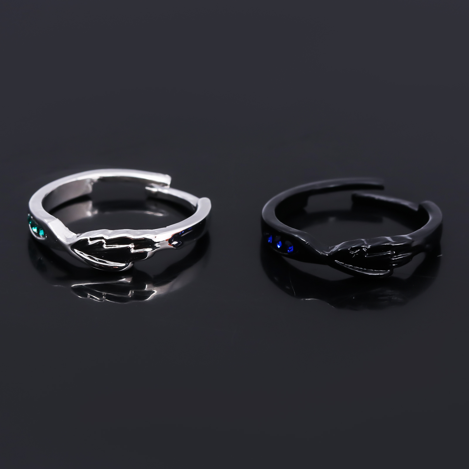 アニメ進撃の巨人リングアニメキャラクターエレンリヴァイコスプ - Levi Jewelry & Watches Inc のレビューと価格