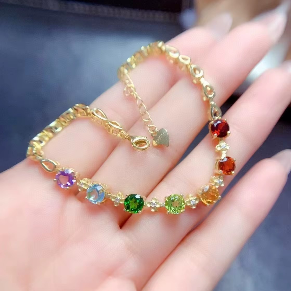ブティックジュエリー レディース ブレスレット 925 純銀 - Al Ain Jewelry & Watches Exhibition 2025 のレビューと価格