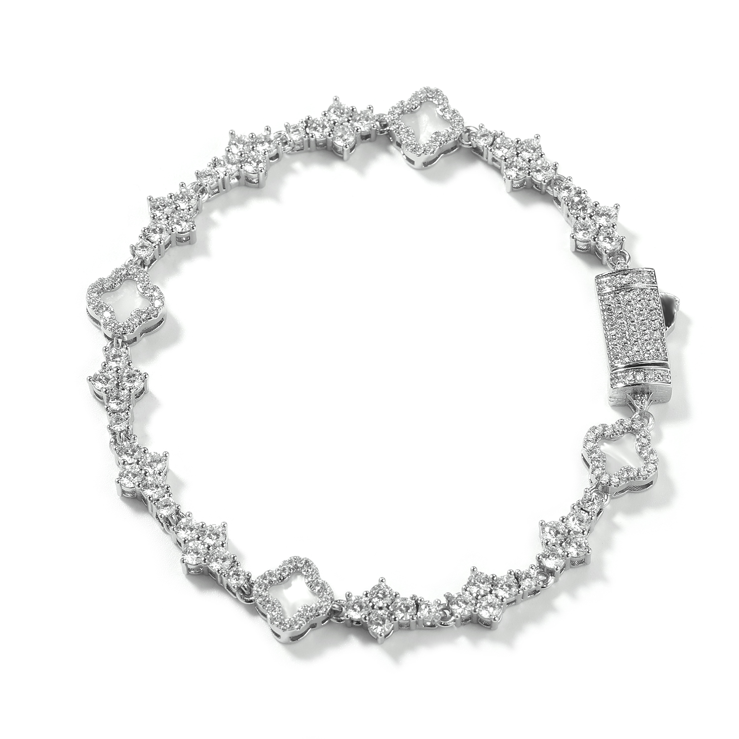 TBTK クローバーチャームブレスレット ハニカムテニスチェ - Tennis Bracelet Cubic のレビューと価格