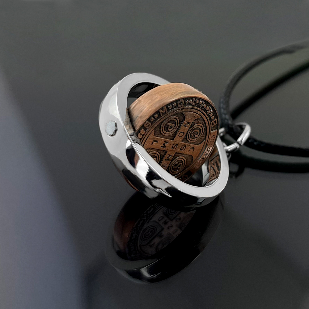 新しい聖ベネディクトメダルネックレス カトリック保護十字架ペ - Necklace Pendant のレビューと価格