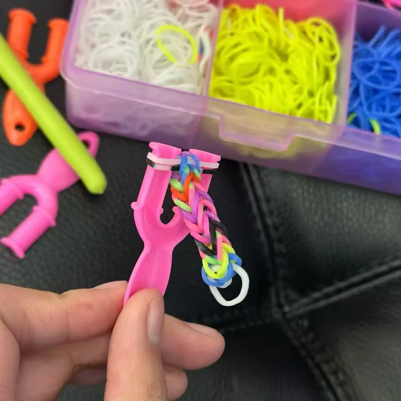 4800個のルームバンドキット、ゴムバンドブレスレット作成キ - Charm Bracelet Beads のレビューと価格