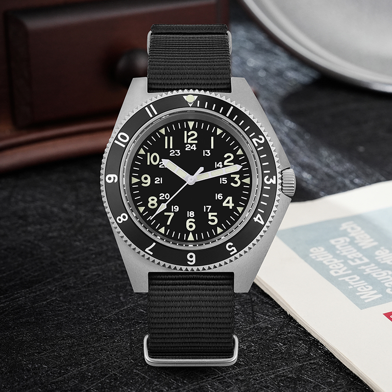Watchdives WD1972 クォーツ時計サファイア夜 - Jewellery Watch のレビューと価格