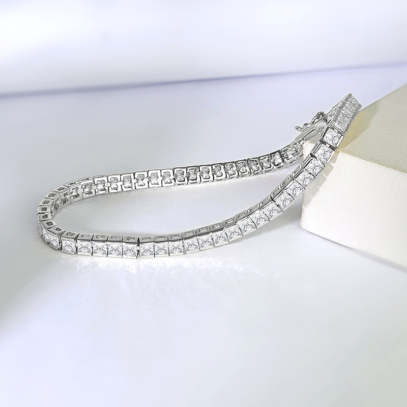 ブランドファッションテニスブレスレットプリンセスカット AA - Tennis Bracelet Cubic のレビューと価格